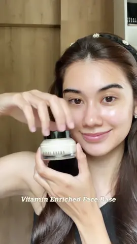 Here’s one of my everyday-makeup go to looks using @bobbibrownthailand products 🤍  ลุคธรรมชาติที่แต่งตามกันได้ง่ายๆ แต่ที่สำคัญอยู่ที่เบสการบำรุงผิวนะคะ🥰 #เบสบำรุงผิว #SkinFullCoverConcealer #Bobbibrownthailand @bobbibrownthailand