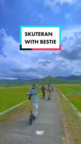 Yuk skuteran bareng bestie sambil menikmati keindahan pegunungan menoreh😍🏞  #menorehview #geblekmenorehview #geblekpari #geblekparinanggulankulonprogo #magelang #explorekulonprogo #kulonprogo