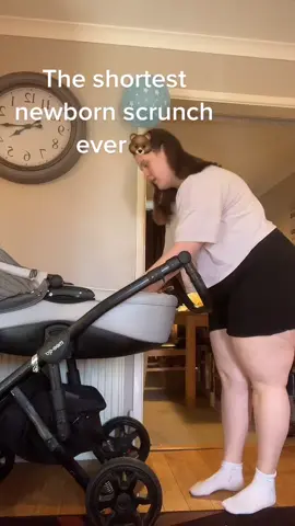 🥹 #newbornscrunch #20daysold 