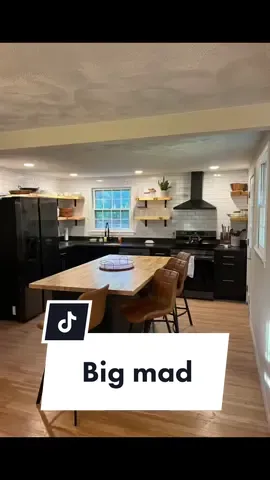 Black kitchens over everything #homereno #blackkitchen #bigmad #haters