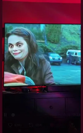 HELP IM CRYING SO BAD 😭😭😭😭😭😭😭😭#funny #foryou #fyp #usa #omg #laugh #twilight #bellaswan #edwardcullen #car #crash #lmfao #lmao #funny