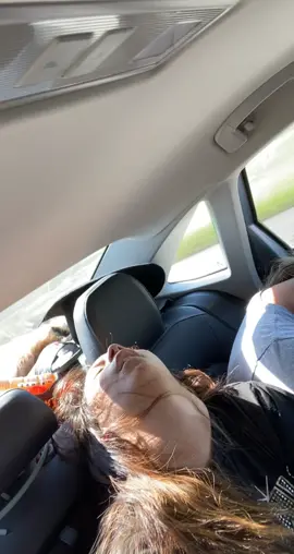 She knocked out ! #fyp #sleepy #sleeping#knockedout #sleepyhead #carsleepover #parati #tired #lazy #roadtrip