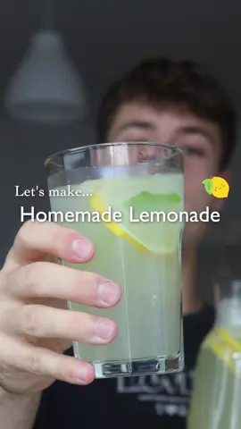 HOMEMADE LEMONADE 🍋 a quick & refreshing drink! #EasyRecipes #summerdrink #healthyrecipes