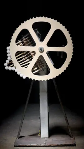 Caterpillar sculptures and animations #kinetic #art #sculpture #bugart #nature #math #design