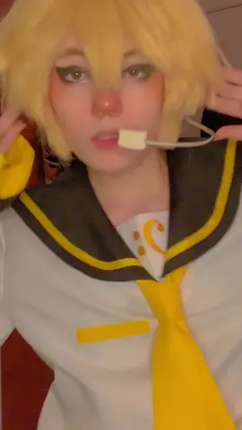 GUESS WHOS BACK FROM HIS SMALL BREAK LOL 🫶🫶 hi guys !! i missed posting and couldnt go any longer without doing it :P im doing a lot better now !!!! #vocaloid #lenkagaminecosplay #kagaminelen #cosplay #kagamine #fy #kagaminelencosplay #hatsunemiku#kagaminetwins #vocaloidcosplay #projectdiva #projectsekai #miku #fyp #anime