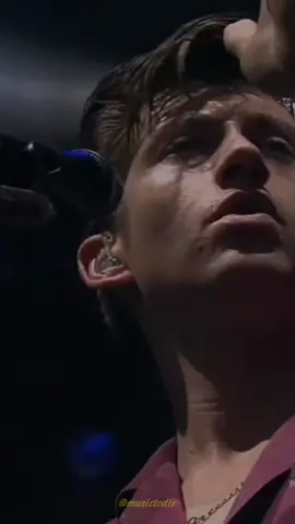 Arctic Monkeys - The Afternoon's Hat (Live) (Edit) #theafternoonshat #505 #pop #lyrics #arcticmonkeys #favouriteworstnightmare #am #rock #fyp #fypシ #fypage #español #musica #playlist #music #live #tranquilitybasehotelandcasino #humbug #fyppppppppppppppppppppppp #mypropeller #fluorescentadolescent @Kir Bloqueado