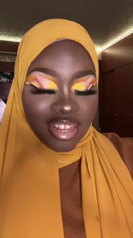 💛💛💛 i love this entire look!! #foryou #fantathemua #fyp