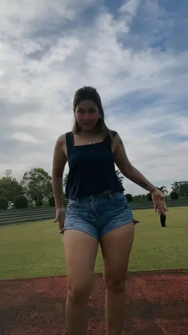 sorry gurl mao rajud ni ako makaya pero mura nakag mamantay cge himantay nku😛🤪sayaw imo jaaa suyaon!!!!