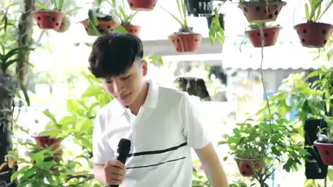 Mời cả nhà cùng lắng nghe Tác phẩm: Mời rượu (dân ca ví giặm Nghệ Tĩnh) Thể hiện: Minh Zo - Kỳ Đồng - SV Học viện âm nhạc Huế