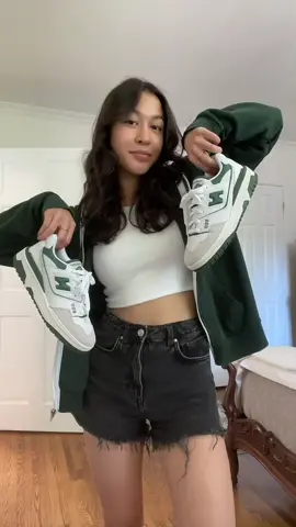 Can you tell green is my fav colour :D #OOTD #fashion #newbalance550 #550s #nb550green #clothes #outfit #grwm #letsgetdressed #styling #outfitinspo #outfitoftheday #zara #hnm