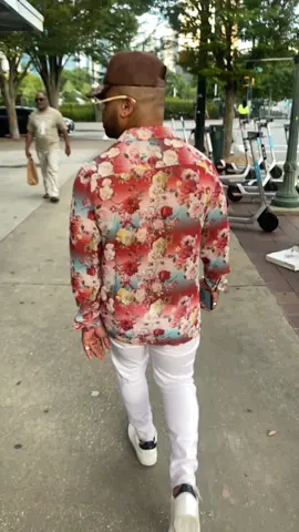 Raz B of #b2k styled by #felipegstylist #styledbyfelipe #razb #walk #saucy #saucysantana #style #stylist #Runway #redcarpet #randb #music #viral #fyp #fypp #fashion #irked #xyzbca #concert #gallerydepartment #gallerydept #shades