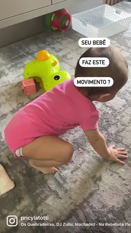 O seu bebê faz prancha ?  Eu achei bem interessante quando a Laurinha e depois o Gu começaram a fazer esse movimento! Na hora percebi que já seria um estímulo para eles mesmos terem confiança e assim tentarem fazer mais movimentos, como por exemplo, engatinhar!  ✅Mas caso o seu bebê não faça, sem problemas, cada criança e cada bebê tem o seu tempo, e o seu desenvolvimento!  #engatinhar #bebê #bebemenina #desenvolvimentoinfantil #bebê #8meses #bebesfofos #bebemenino #infantil #desenvolvimentodobebe #descobertas