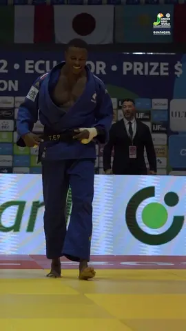 The joy of #JudoJuniors gold for Kenny Liveze and an unforgettable moment! 🥇🇫🇷  #Judo #Ecuador #sport #juniors