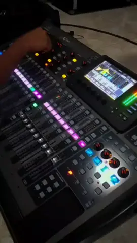 Rego ngowo rupoo #mixerbehringer #behringer #behringerx32 #uaprosound #uapsoundsystem #soundtugubersaudarastb #pssjexcibition2022 #soundjenanganjawatimur #soundhoregjawatimur #soundkarnaval #soundsystem #cinematicsound #cinematicsoundtrack #sumbersewusoundofficial #rdw #lavoce #madiun
