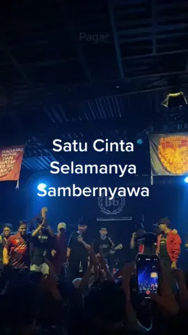 Fisal Vihatma sbg pencipta lagu memimpin nyanyian “Satu Cinta Selamanya Sambernyawa” @Persis Solo 👊🏻 #persissolo #pagarhijaumanahan #kotasolo #fyp