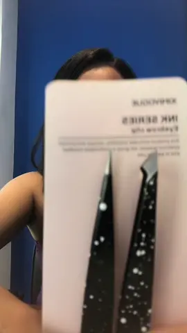 Eyebrow tweezer set #easytouse #perfectmakeuptool #ximivoguepokhara #koreanproduct #visitourstore🙏 #bestquality #keepsupporting #foryoupage #goviral