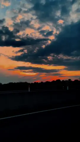 #تصويري📸 #تصميمي🎬 #المانيا #فيديوات_ستوري #تصاميم_فيديوهات #ملوك_التصميم #فن_التصوير