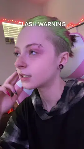 hehehehehehe i flashed you again