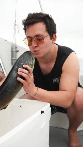 Pesca en el Pacifico 🎣🐠 Buena comida, amigos y unas cervezas pacifico bien frías 🍺 #ReyesDelPacifico #ModoPacifico