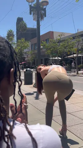 This tricky man 😤… @itsbsd  #tallgirl #lookatherass #tall