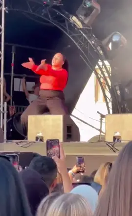 Dancing on stage w/ @im3nella  Tack Oslo och Malmööööö✨🫶🏽 #energy #stage #professionaldancer #dancer #backgrounddancer #rudegyal #imenella #malmöfestivalen #melafestival #tourlife #dance #fördig #foryoupage #pourtoi #foryou