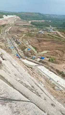 1,3Km Dam, Longest dam i ever seen #bendunganjragung #semarang #waskita #wika #abipraya