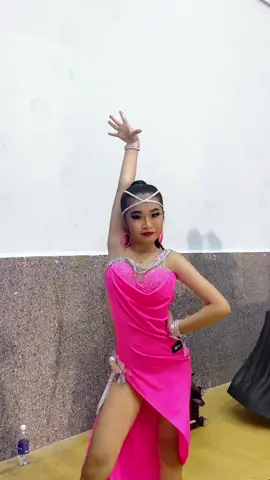 Thiếu nhi nhà KTA trông chuyên nghiệp và máu lửa vô cùng. Chúc mừng @zienuts  đã cháy trên sàn hết mình với 2 ngày thi tại giải Vô địch trẻ khiêu vũ Quốc gia 2022 #dancesport #ktateam #latin #tiktokdancevn 