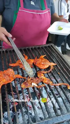Comiendo Rana Parte 1 🐸 #rana #sabor #exotico #sabeapescado #asado #mexico #exotico #jalisco #cajititlan #godorniz #mercado #tianguis #turista #tradicion #cosasrarasdetiktok #cosasraras #momentos #tendencia #fyp #viral #ancasderana