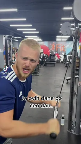 Po cele dane meni ovako.. Jesam li jedini? 😂 Jel vas ubija ova pesma? 😂