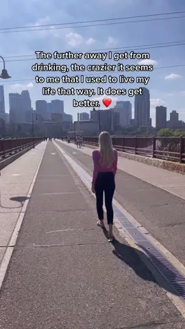 Honestly seems so bizzare 🫢 #sobertok #recovery #fy #WeDoRecover