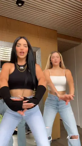 @kimberly.loaiza 🤍🖤