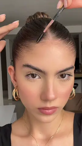Clean no tan clean hairstyle que siempre me piden que les muestre 🤓 #fyppp #foryoupage #parati #cleanhairstyle #sleekbuntutorial