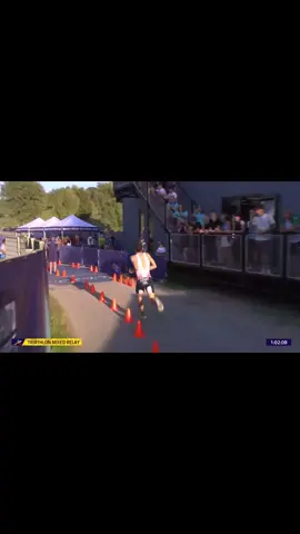 twist the ankle by Conix 🦶👣 #triathlon #run #worldtriathlon #transition #mixedrelay #france #winforall #triathlete