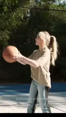 soo finee 💌😻#sabrinacarpenter #basketball #sohardatbeinggoodateverything