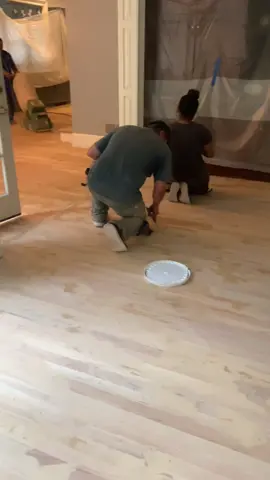 Wood filler ✅#allflooringcontractors #fypシ #viraltiktok #fyp #harwood #usa #puty #woodfiller