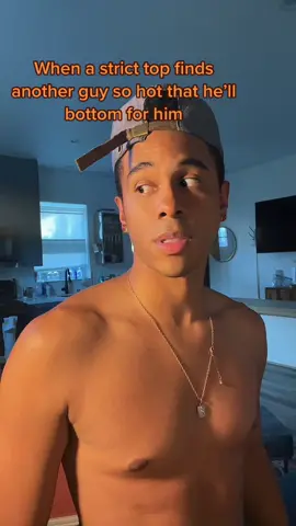 Its all about the chemsitry, am I right ladies? #gay #gayboy #lgbtq #gaytiktok #bottoming #grindr