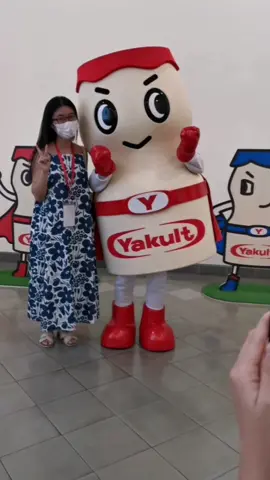 The Yakult Factory Tour is back! Get a behind-the-scene look at how this popular probiotic drink is made at their factory! #sgnews #sgtiktok #behindthescenes