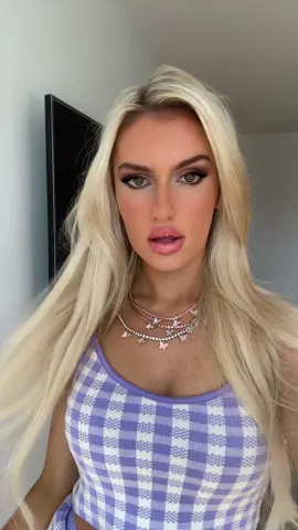 good morning 💞🫶🏼 #fyp #girls #girl #kiss #wrestler #WWE #womenswrestling 