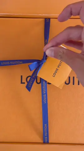 Unboxing my new jeans 🥹 #louisvuitton #virgilabloh #OOTD #fashion