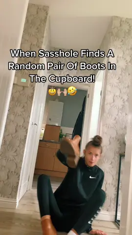 She Just Cant Help Herself 🤣🙌🏼 #heels #toofunny #cowgirl #fyp #fypage #foryoupage #laurenslaw @Alix Gardner 🤠