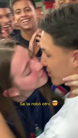 Esto se salio de descontrol con @MYKEESALDA se la roban y el novio al lado 😫#viral #fyp #parati #fans #colegio #quebedo #quebedobzrp #medellin