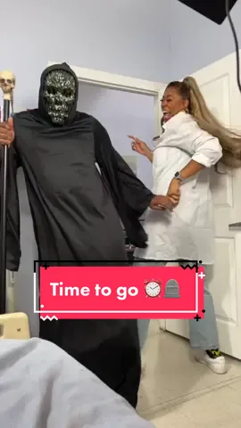 When its time to clock out 🤷🏽‍♀️😂 #softlife @atika.greene @whoisseanmac @jameshenry  #comedyskit #sweetiedarling #trend 