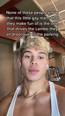 Actually I’m super blessed to go to a gym where everybody is super kind! Just jokes 💕 #comedy #gay #lgbt 