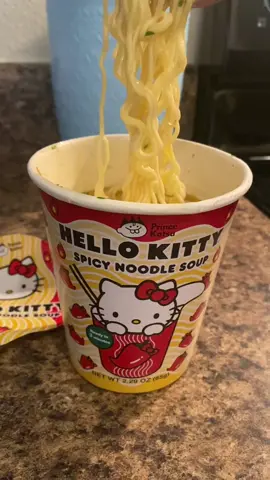 Hello kitty ramen 🔥💕 #hellokitty #sanrio #ramen 