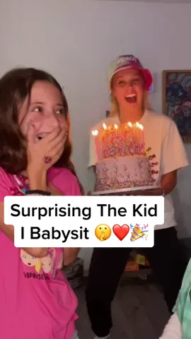 Surprising The Kid I Babysit with her favorite celebrity!!! 🎉🥺❤️🎂 Thank you @itsjojosiwa for making me look like the coolest babysitter ever.       #13thbirthday #jojo #fypシ @thelascherfamily 