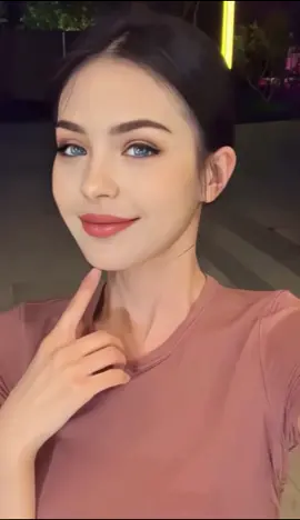 She has beautiful eyes🤩🤩😍#pretty #trending #beauty #foryou #sexy #fyp #lovely #viral