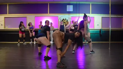 Full FNF Choreo I created 🔥🔥 Let’s goooooo #fnf #gloria #glorilla #bigglo #cmg #twerk #twerkclass #2litttwerkfit #fyp #Fitness #explore #reels #ReTokforNature  #foryoupage #curvytiktok #fypシ゚viral