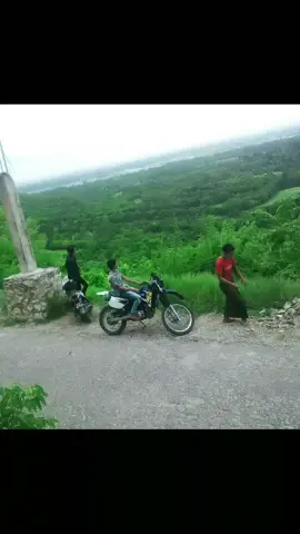 ငယ်ဘဝက ပျော်ရွင်မူတွေ