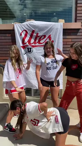 Work week day 2!! GO GREEK #aphibroughtme #uofu #alphaphi @uofualphaphi