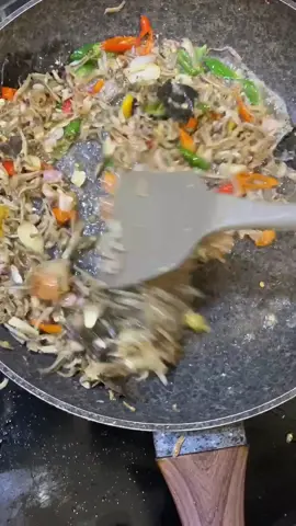 jangan lupa recook ya guys ini gampang bgt dan makannya pake nuggetnya kanzler deh gila the best!!!!!